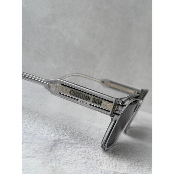 NEW Dior Signature S7F Sunglasses in Grey Transparent main image 7